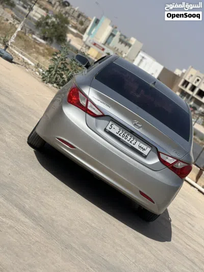Hyundai Sonata GL 2
