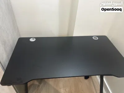 طاولة للبيع استعمل اسبوعين فقط 3