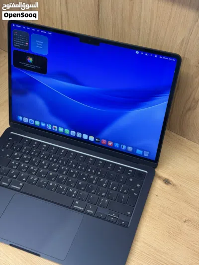 MacBook Air 2024. M3-Chip. 16 RAM. 256 SSD. 13.6-inch 3