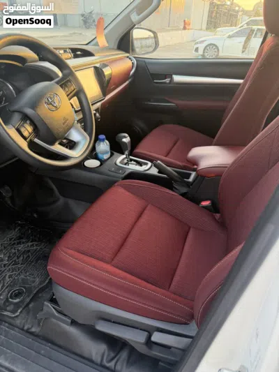 Toyota Hilux SR5 2