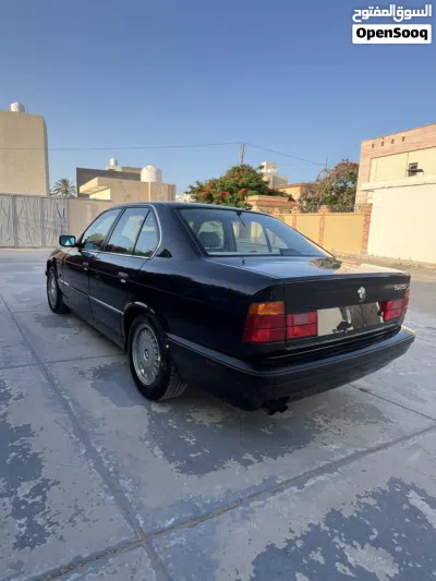 بي ام دبليو الفئة 5 528 4