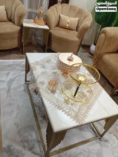 طاولة حجم كبير مع 3 صغير وثقيلة كثير 2