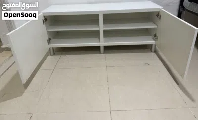 Short vanity and coffee table 4