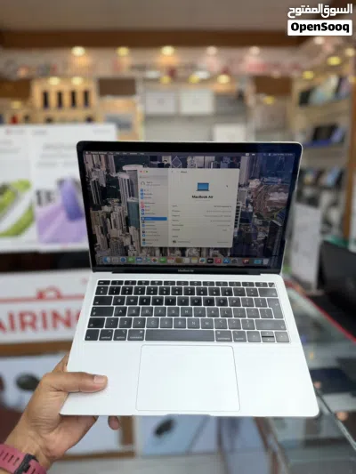 Apple MacBook Air 256GB SSD 8GB RAM 13-Inch clean condition 3