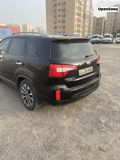 كيا سورينتو Standard 3