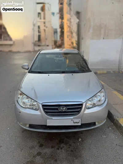 هيونداي افانتي Standard 2