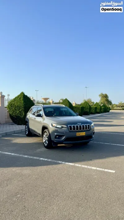Jeep Cherokee Latitude LUX 2