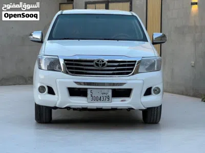 Toyota Hilux GLX 2