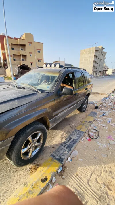 جيب جراند شيروكى Laredo 2