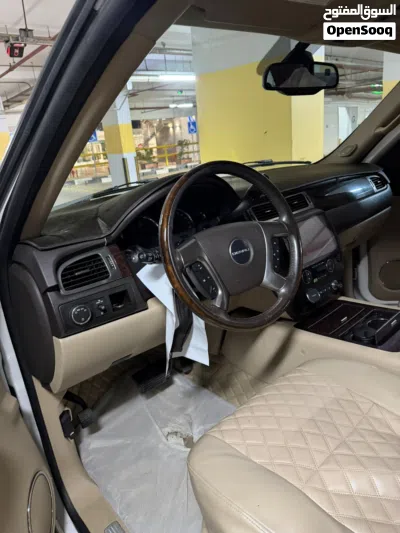 GMC Yukon Denali 4