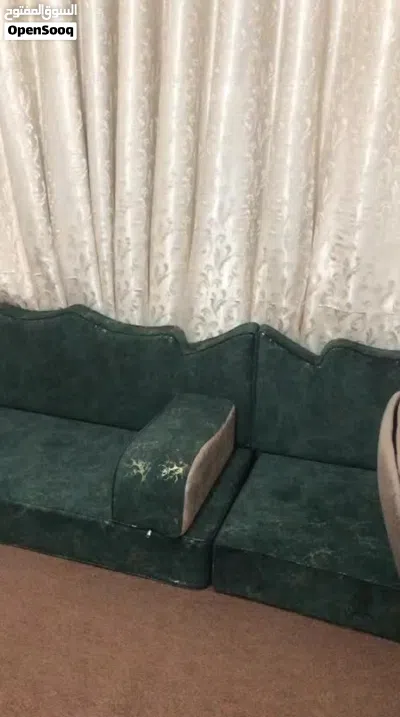 طقم جلسه ارضيه للبيع استخدام خفيف تفصيل 3