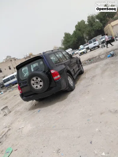 Mitsubishi Pajero GLS 3