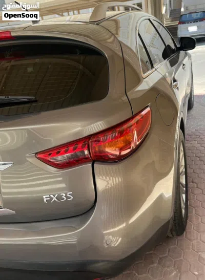 إنفينيتي FX35 Standard 4