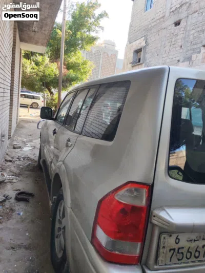 Mitsubishi Pajero GLS 4