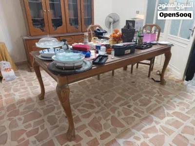 طاولة صفرة و بوفيه 2