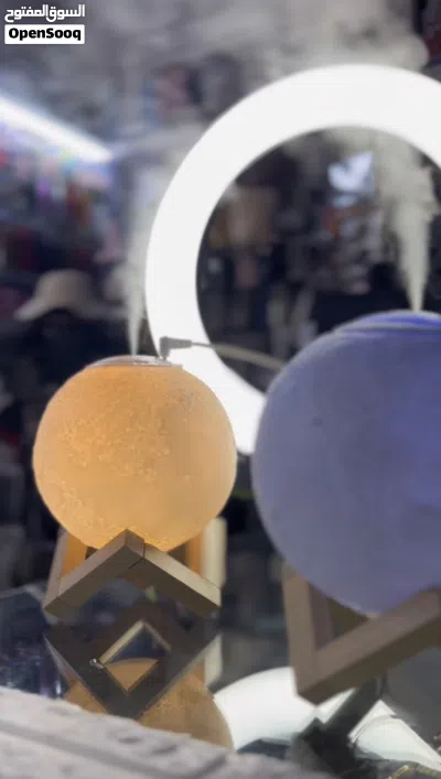 3D Moon Lamp Humidifier & Diffuser (Brand New) - مصباح ومرطب القمر 4