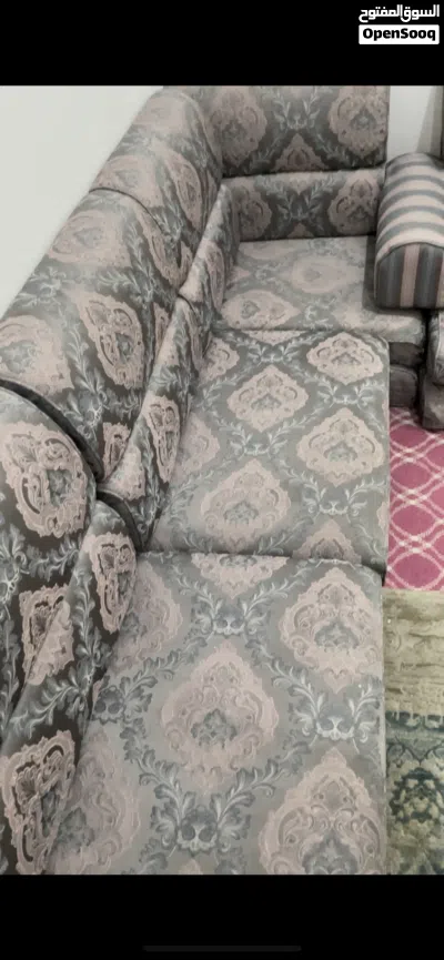 جلسة أرضية ممتازة ونظيفة للبيع 3