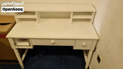 Study table white 4