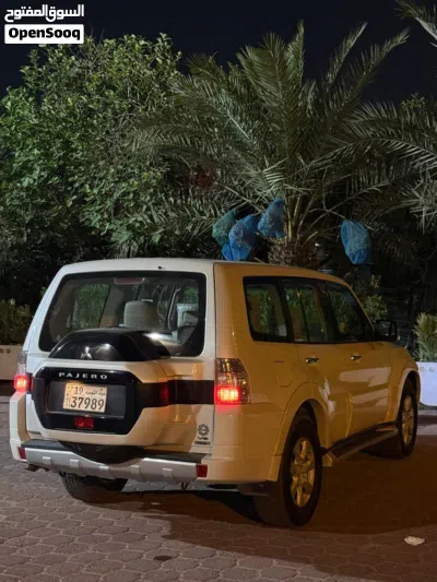 ميتسوبيشي باجيرو GLS 2