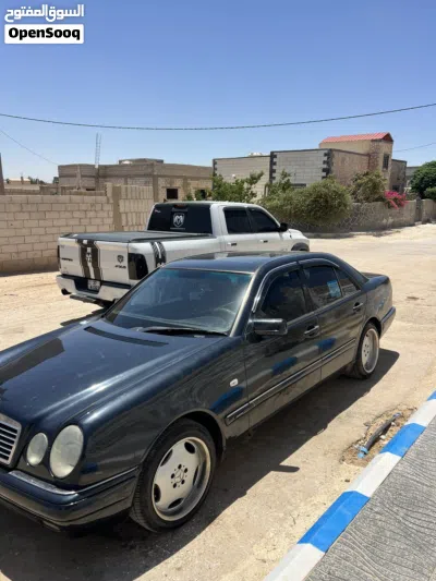 Mercedes Benz E-Class E 200 3