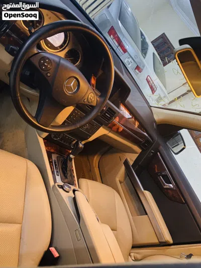 Mercedes Benz GLK-Class GLK 350 2