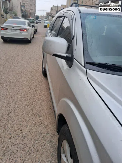 دودج جورني 4