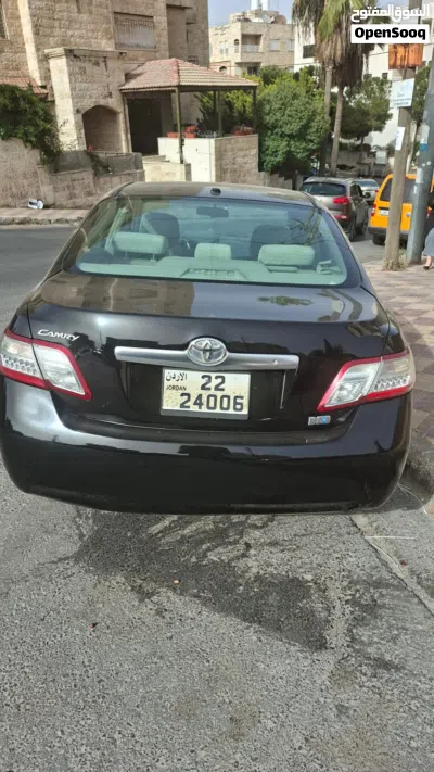 Toyota Camry Standard 2