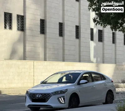 هيونداي ايونيك Standard 2
