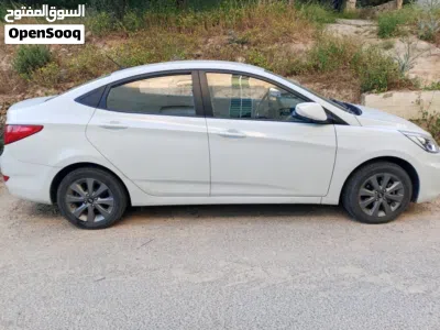 Hyundai Accent Standard 2