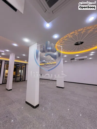 بناية تجارية للإيجار في الجنينة/شارع البهو 3