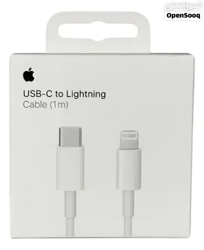 كابل شحن Apple من نوع USB-C إلى Lightning بطول 1 متر.يدعم الكابل الشحن السريع للأجهزة المتوافقة 2