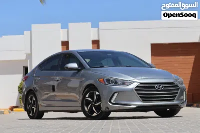 Hyundai Elantra SE 4