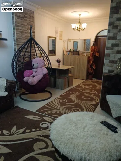 شقة للبيع بسعر مغري مساحه 114 نزول قهوه غنيم ام نواره مطله على عمان طابق ثاني على الشارع 3