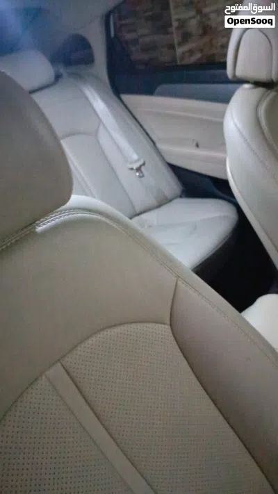 Hyundai Sonata Standard 4