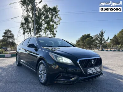 Hyundai Sonata SE 2