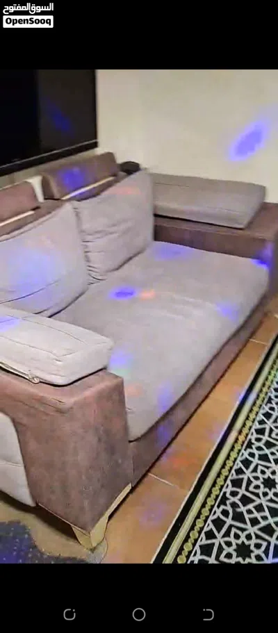 طقم كنب بحاله ممتازه 2