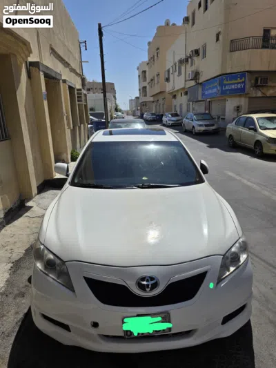 Toyota Camry SE 2