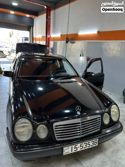 Mercedes Benz E-Class E 200 3