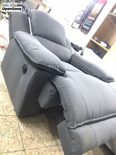 صيانة وتنجيد جميع انواع كنب الريكلاينر /recliner 3