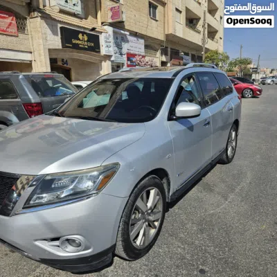 Nissan Pathfinder SV 2