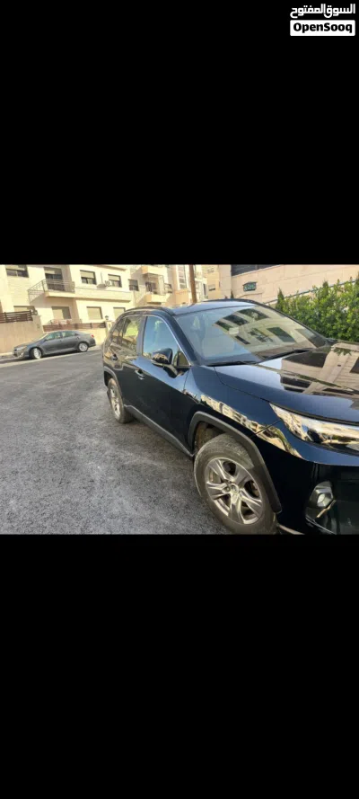 Toyota RAV 4 XLE 2