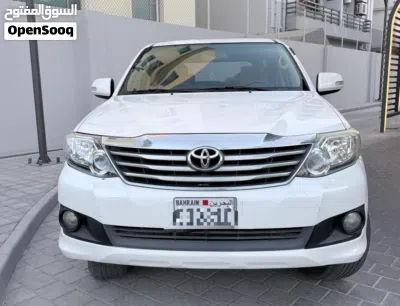 Toyota Fortuner SR5 2