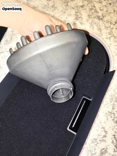 Dyson Airwrap i.d.TM multi-styler and dryer Straight+Wavy in Strawberry bronze and blush pink 2
