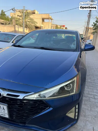 هیۆندای ئێلانترا Standard 2