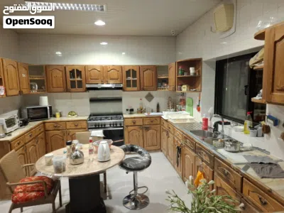 مطبخ خشب طبيعي النوع الممتاز 4