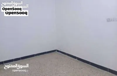 شقه للايجار الحكيمية قرب مطعم فلس 4