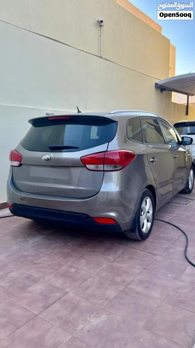 Kia Carens Luxury Plus 2