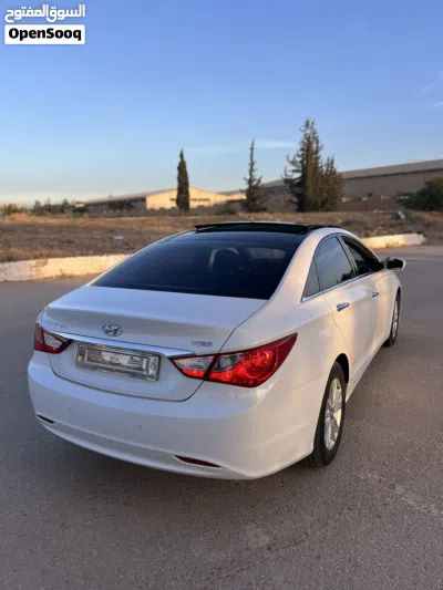 Hyundai Sonata Standard 3