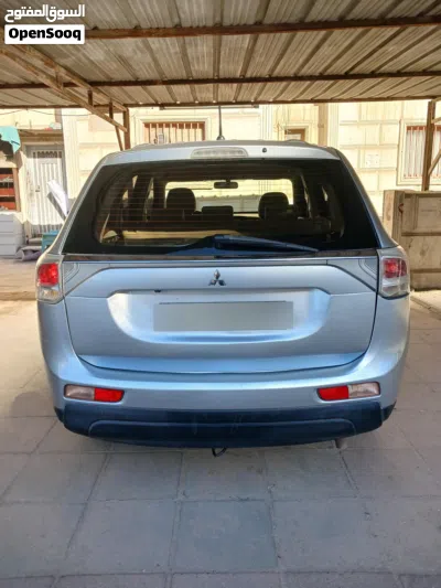 Mitsubishi Outlander Standard 4