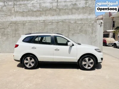Hyundai Santa Fe GL 2